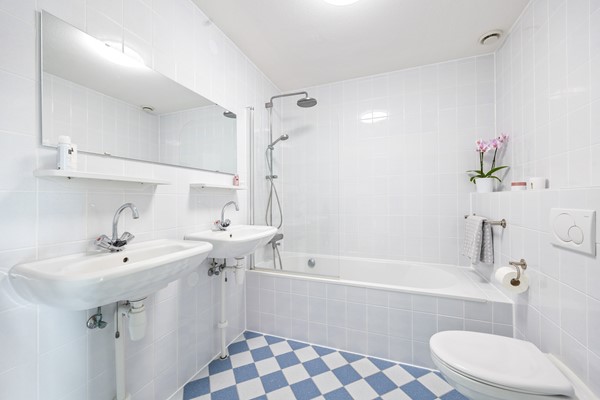 Medium property photo - Tom Navislaan 12, 2493 BN Den Haag